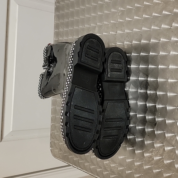 Capelli size 11 black with pokka dot trim rain boots - Picture 6 of 7